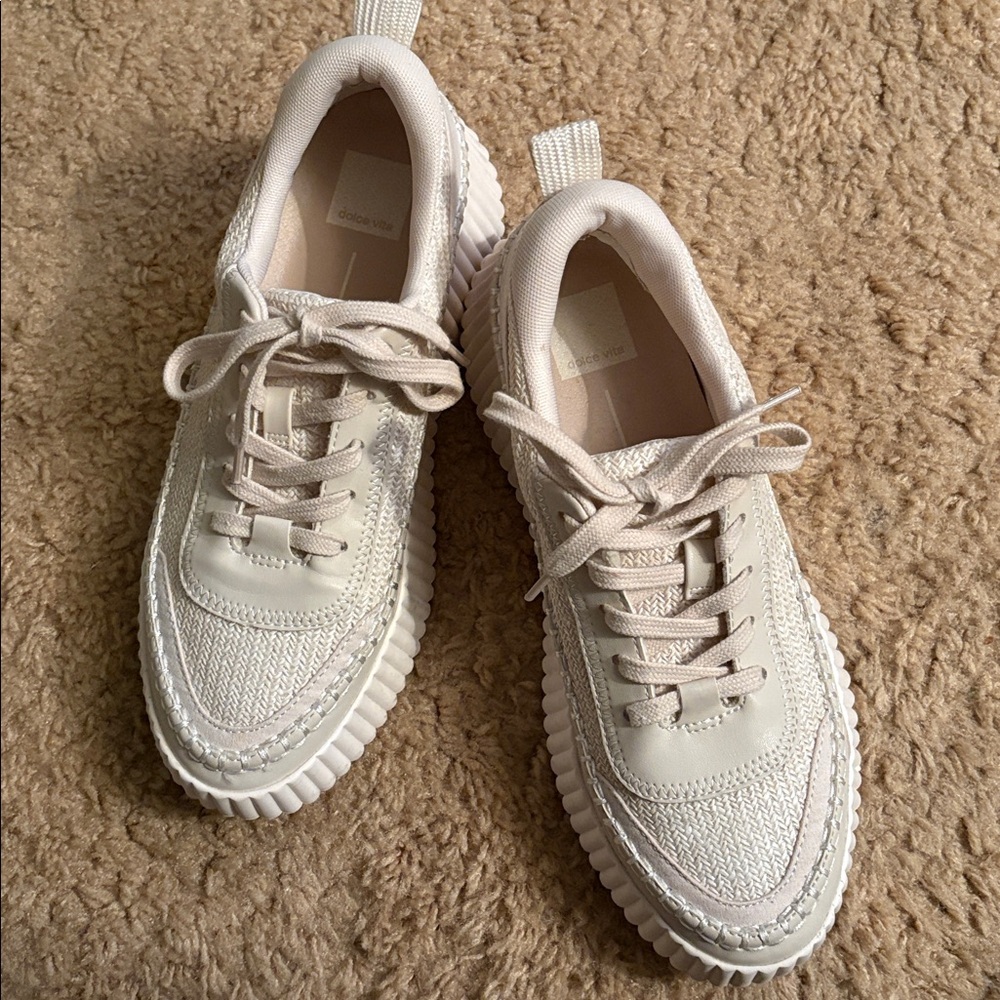 Dolce Vita in Sandstone Knit Size 8.5 excellent